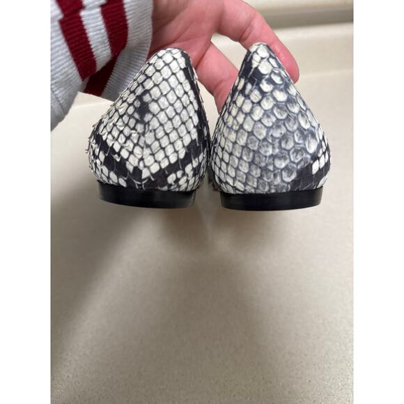 Vince Women Classic Leather Snake Skin Pointed Toe Flats Size 8 - Picture 5 of 9